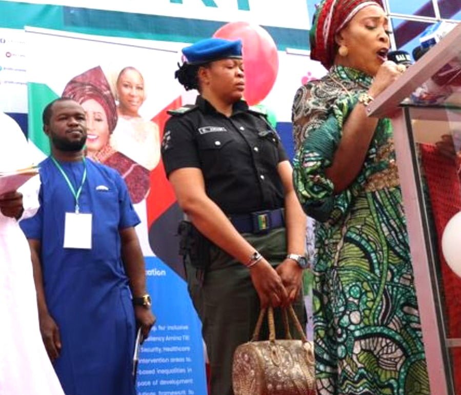 Police Vow To Sanction Officer Seen Carrying Atiku’s Wife’s Bag - The ...